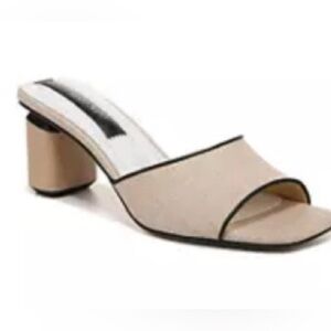 Brand New in Box Women’s Franco Sarto Linley Sandals Size 8.